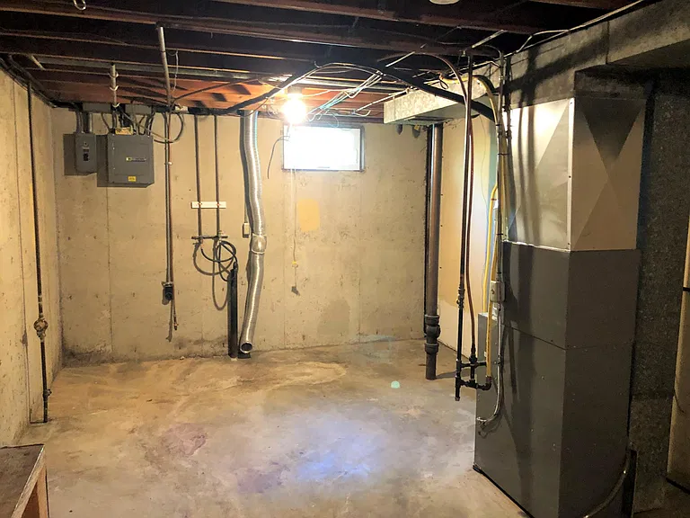 Storage and washer/dryer hook-up area