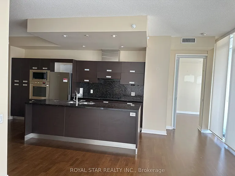 90 Park Lawn Rd #508 — Photo 12