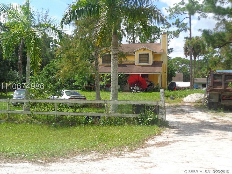 2nd image of 16930 W Brighton Dr
