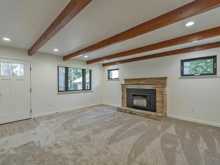 6292 Pine St — Photo 13