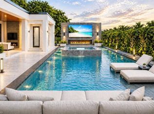 3423 Canal St, Naples, FL 34112