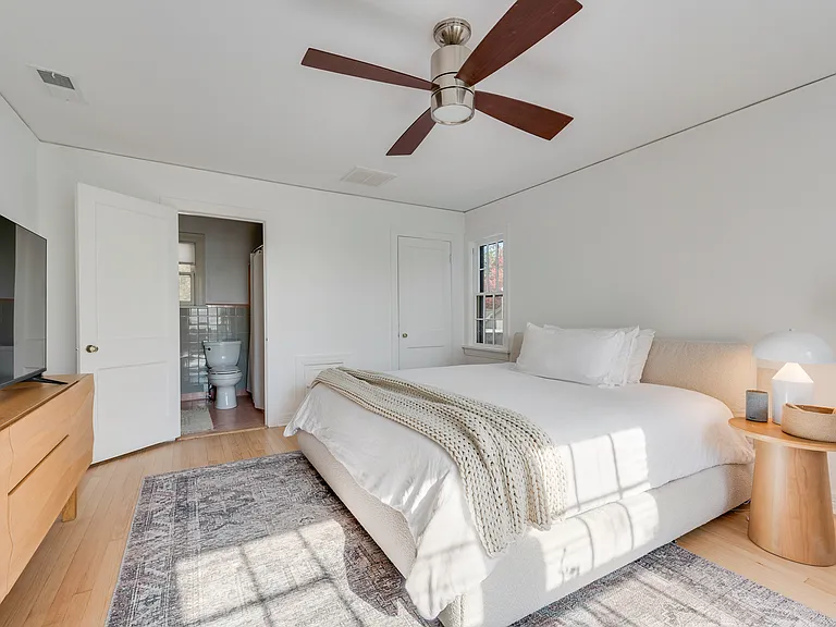 6511 Gaston Ave — Photo 17