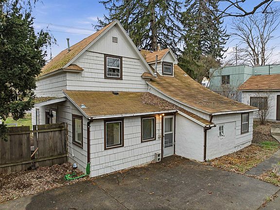 5th image of 348 NW Harrison St