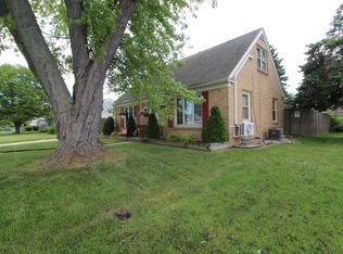 925 South St, Racine, WI 53402