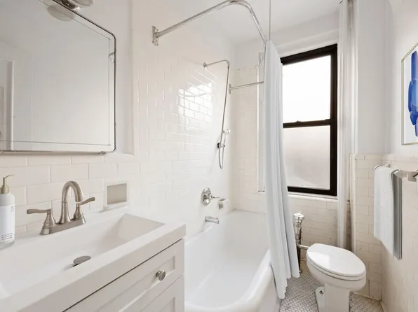 136 East 36th Street image 6 of 9