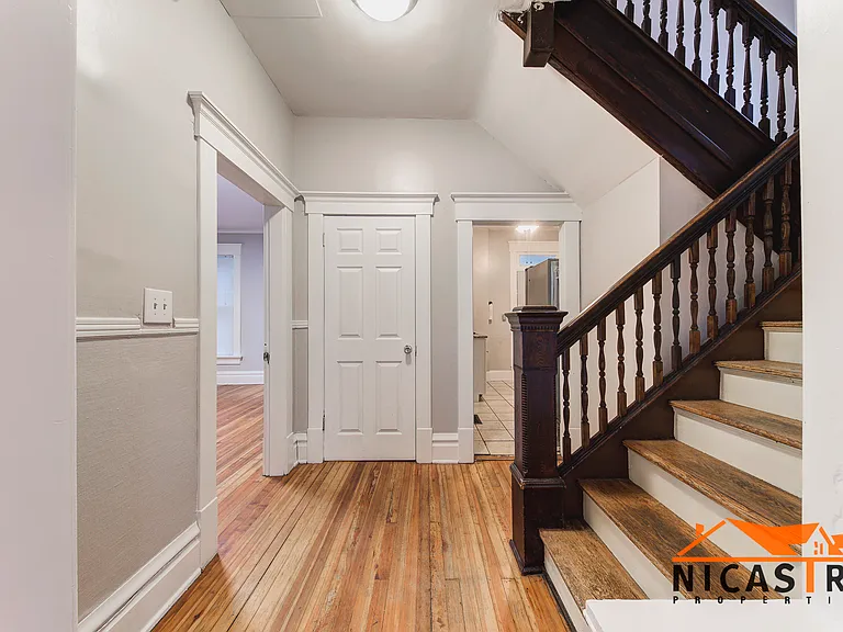 324 Buttles Ave — Photo 8