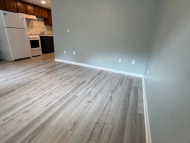 Lockewood Dr — Photo 2
