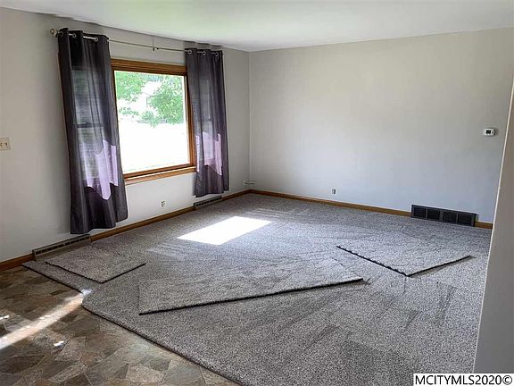 4th image of 907 N Fillmore Ave
