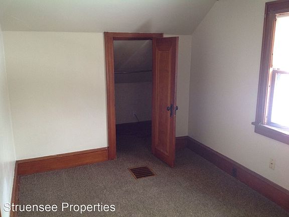 3rd image of 1003 W New York Ave #A