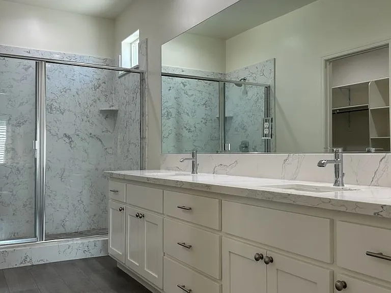 432 Thomas St — Photo 11