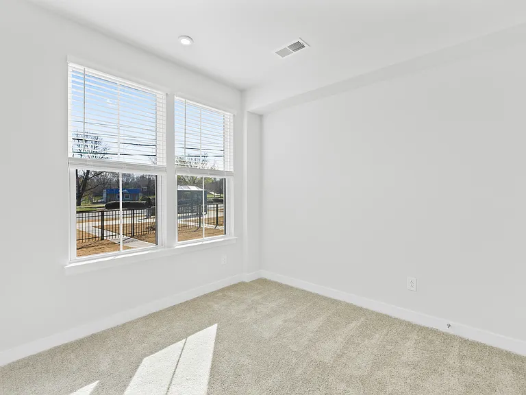 2833 Statesville Ave — Photo 4