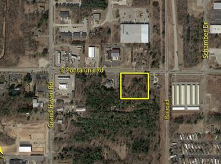 1161 E Pontaluna Rd, Spring Lake, MI 49456