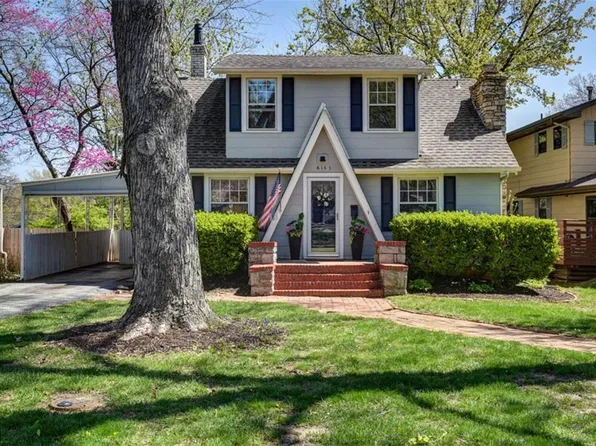 6143 Delmar St, Fairway, KS 66205