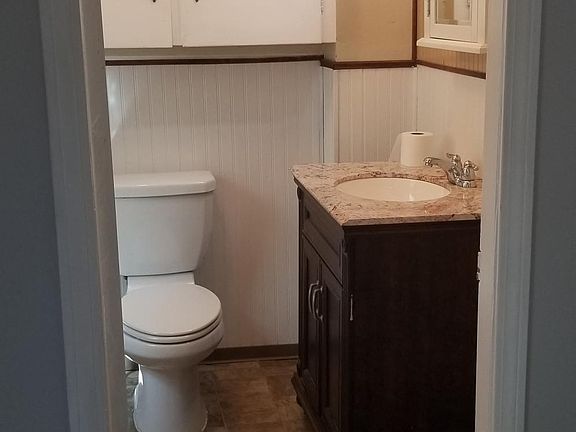 1st floor full bathroom