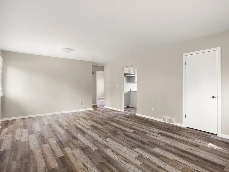 108 Irene St — Photo 1