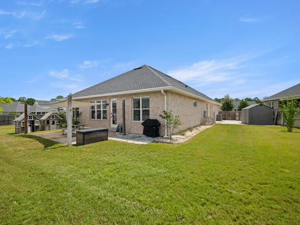 106 Amelia Rae Cir, Valparaiso, FL 32580