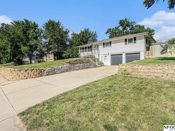 3365 S 108th St, Omaha, NE 68144