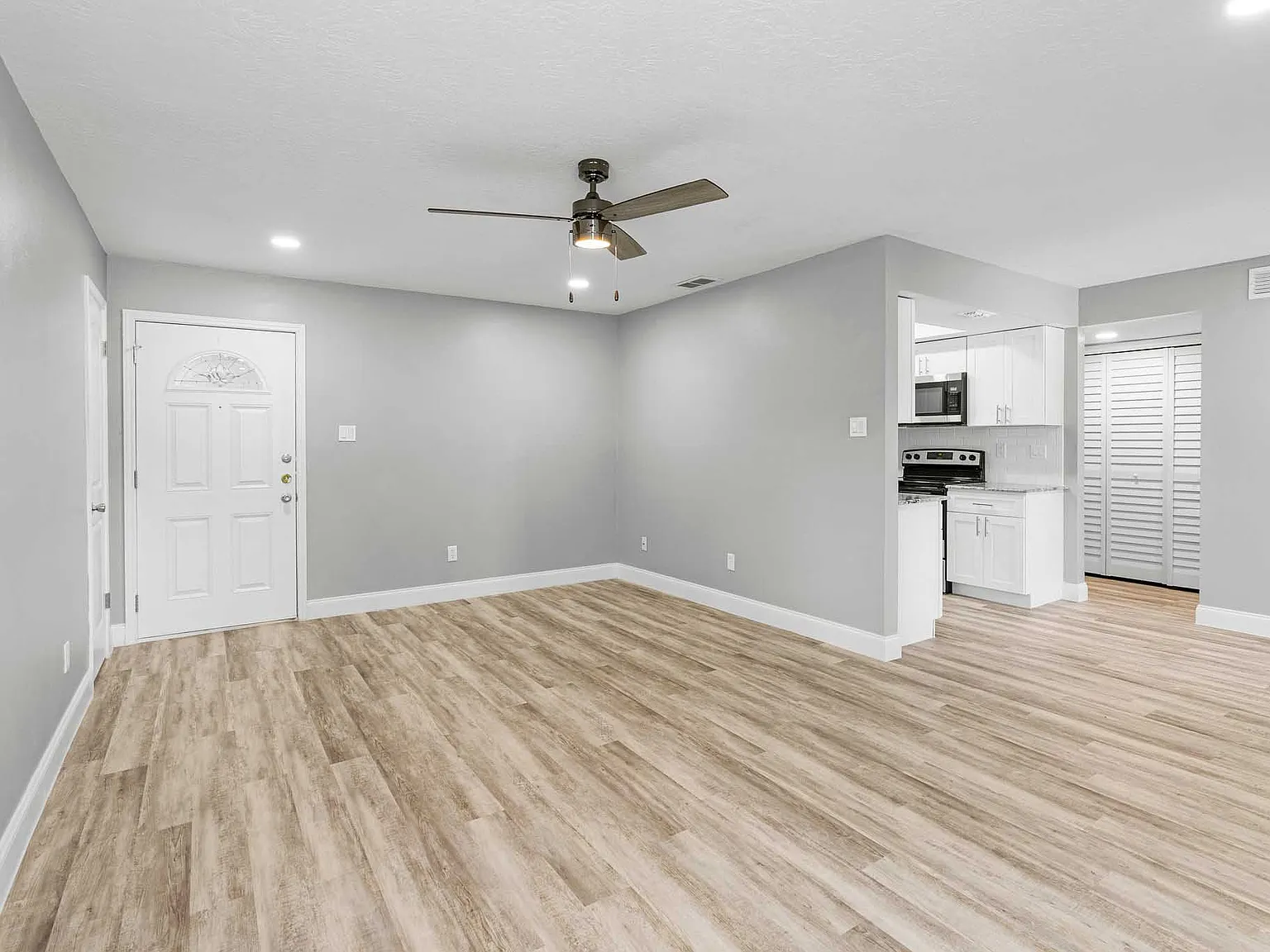 Haven Rockport Apartments - 10A — Photo 1