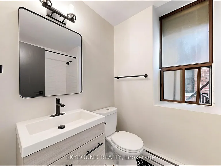 133 Wineva Ave #F — Photo 23