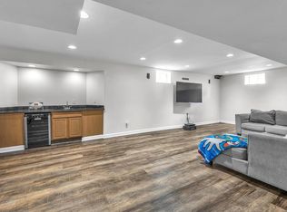 11 Debron Ct #4, Centereach, NY 11720
