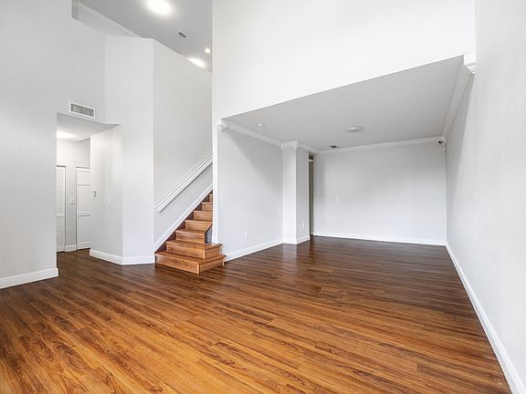 3rd image of 2332 SW 147th Path