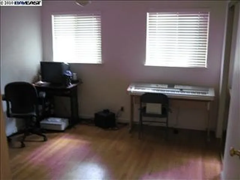 Thumbnail 10