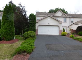 1154 Old Farm Rd, Lawrence, PA 15055