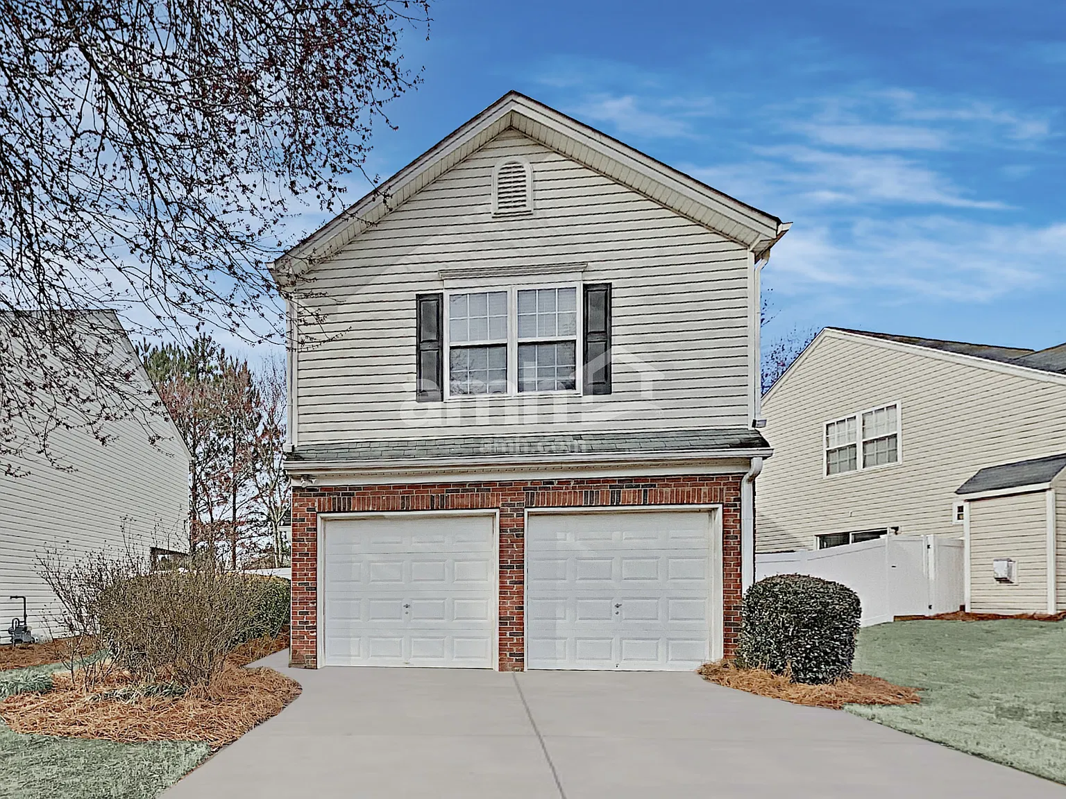 3 bed, 2.5 bath, 1400 sqft, $2,085 — Photo 1