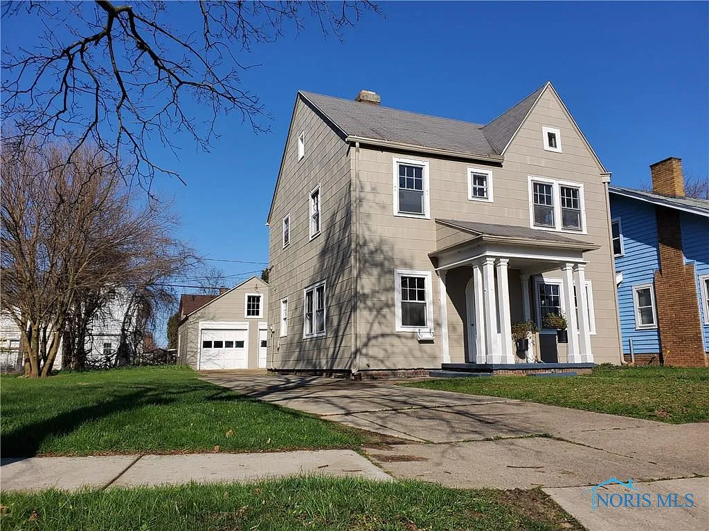 1407 Addington Rd photo 1