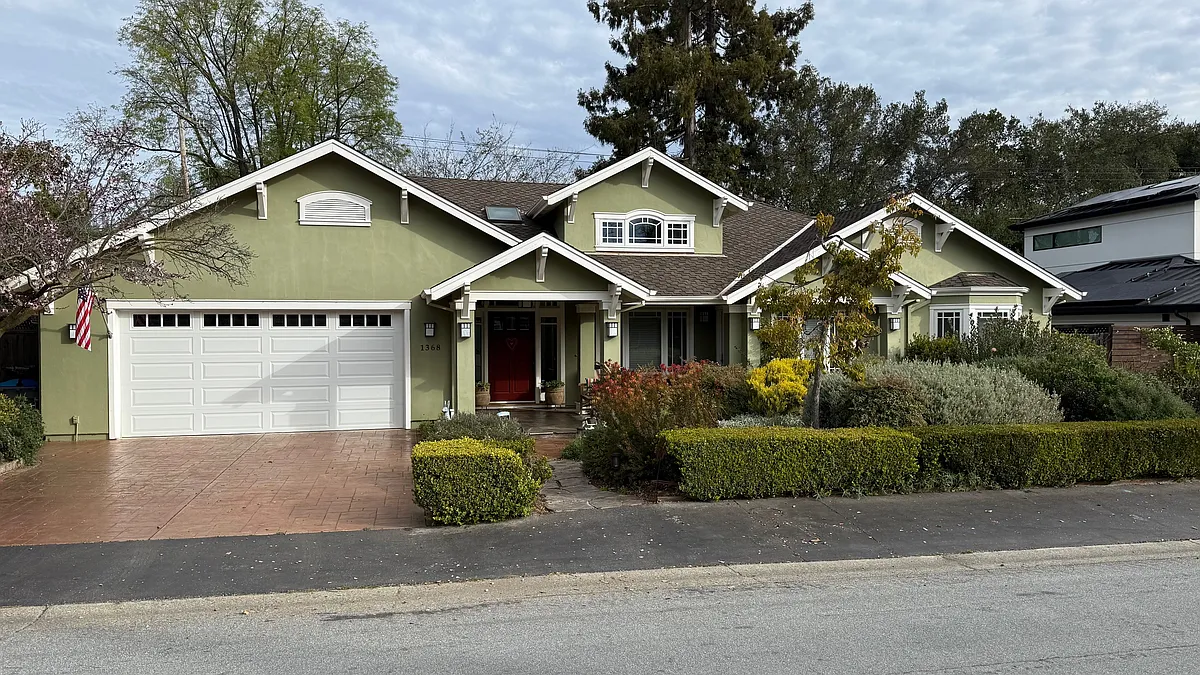 Building Photo - 1368 Marilyn Dr