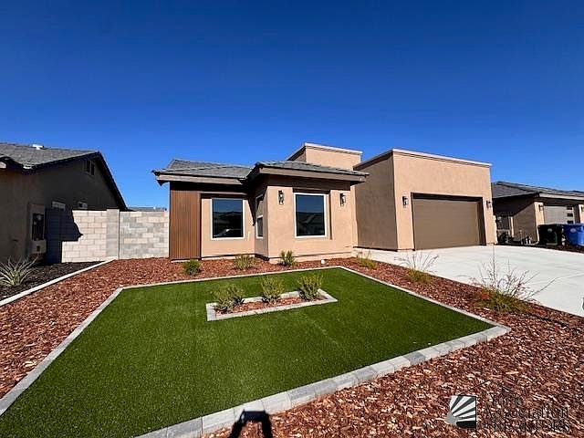 1st image of 676 E 12th Pl