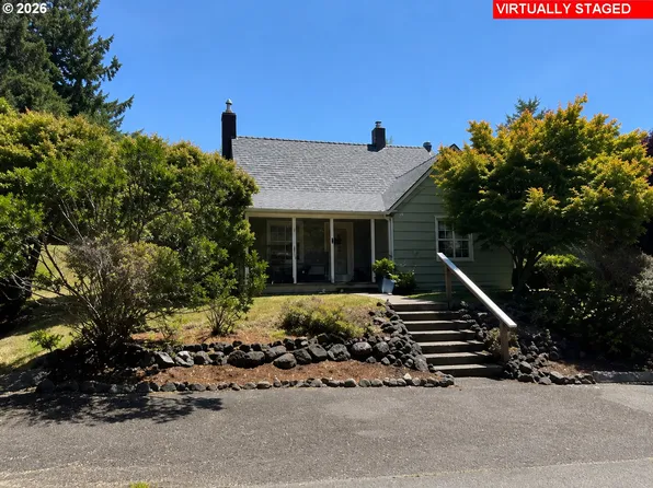 558 11th Ave, Coos Bay, OR 97420