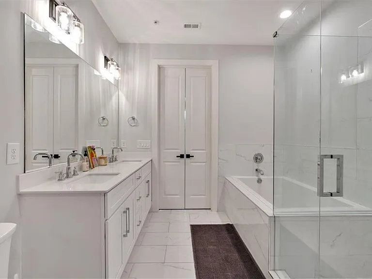 6890 Peachtree Dunwoody Rd #303 — Photo 23