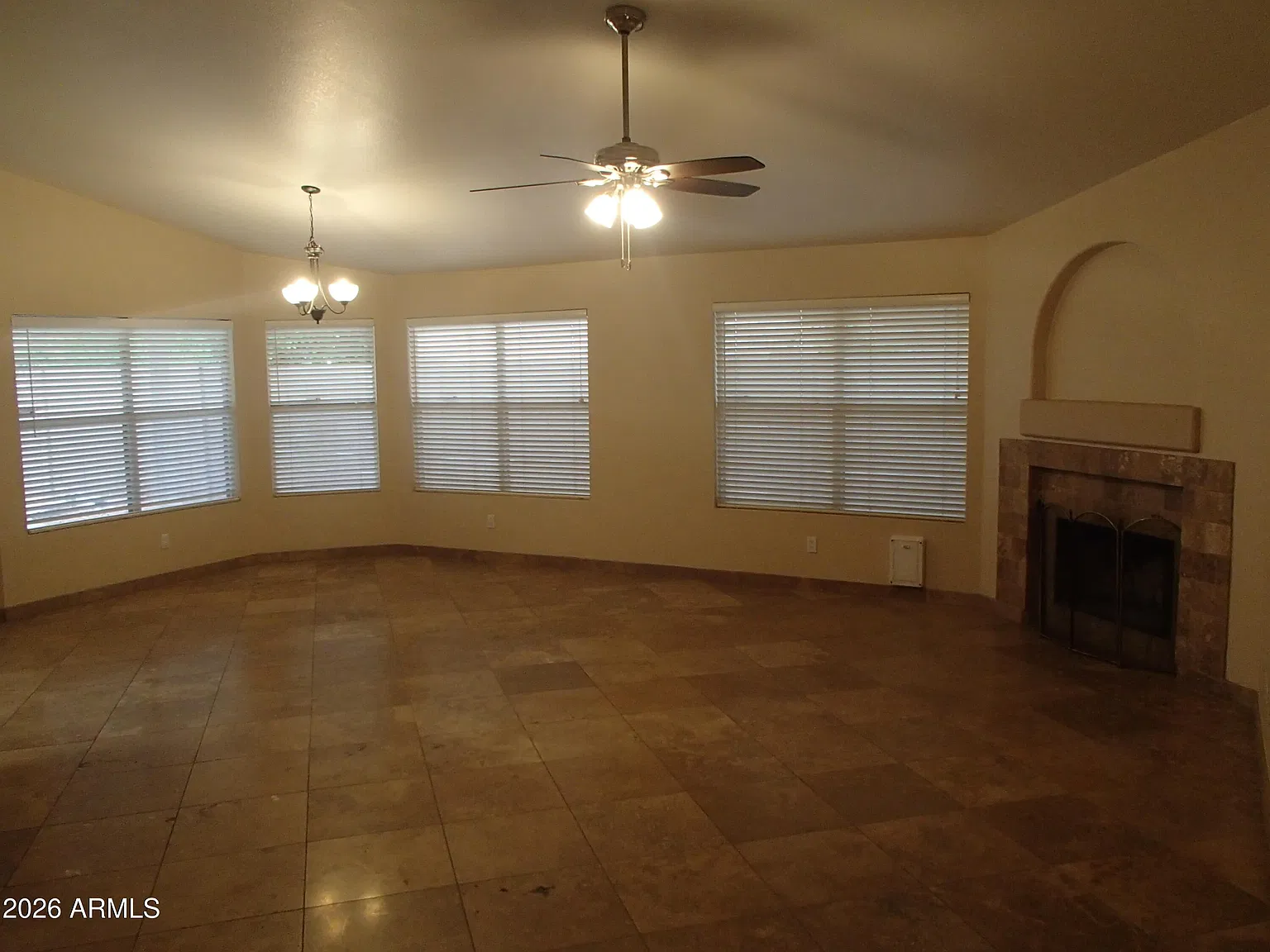 3 bed, 2.0 bath, 1538 sqft, $1,995 — Photo 3