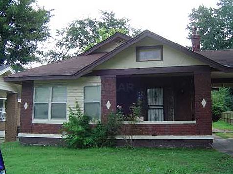 1st image of 872 Evergreen St