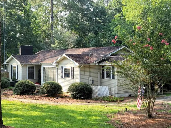 201 W Maple Ave, Geneva, AL 36340