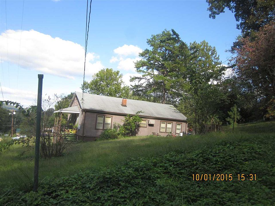 2nd image of 224 Lee St