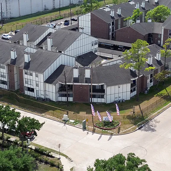 Star Beltway 8 Apartments — Photo 9