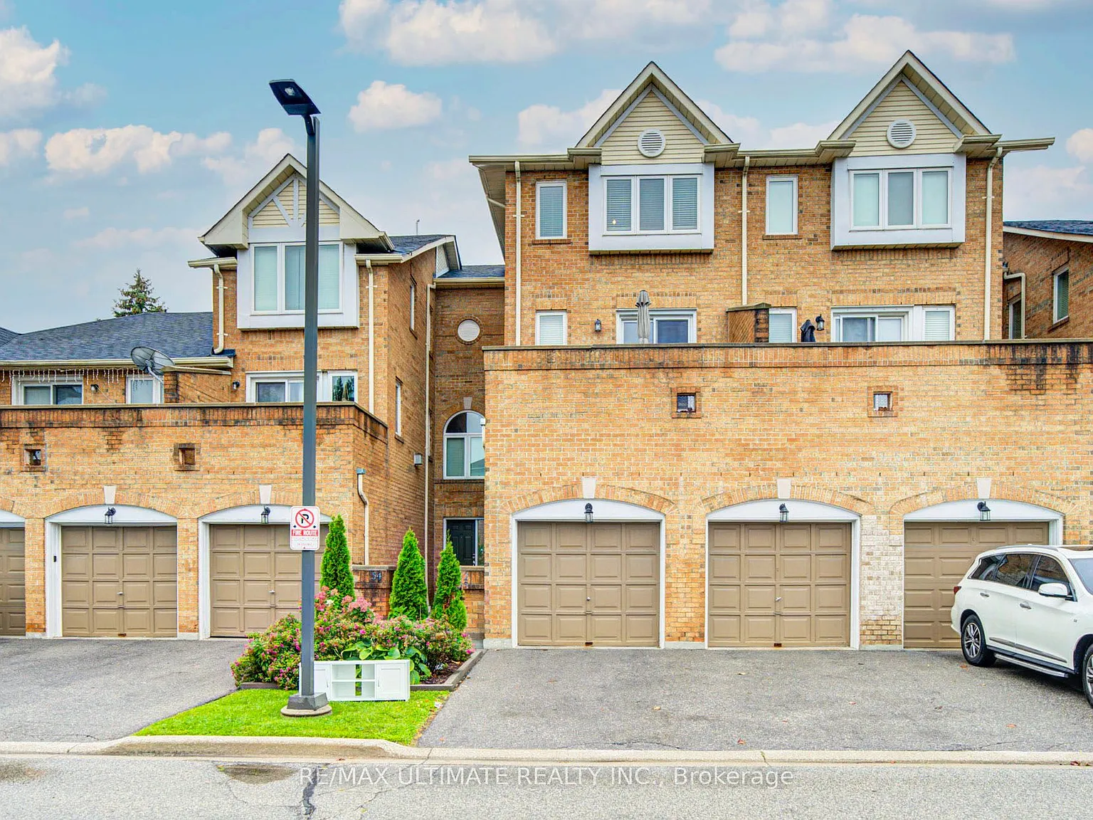 3 bed, $3,000 — Photo 1