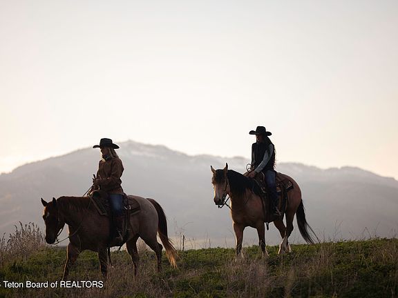 5th image of 3 Yellow Star Rd