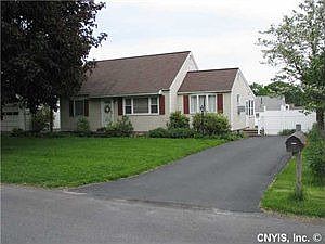 1st image of 123 Bramley Dr