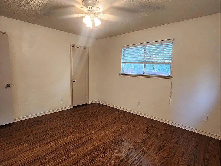 2900 Lovell Dr #B — Photo 5