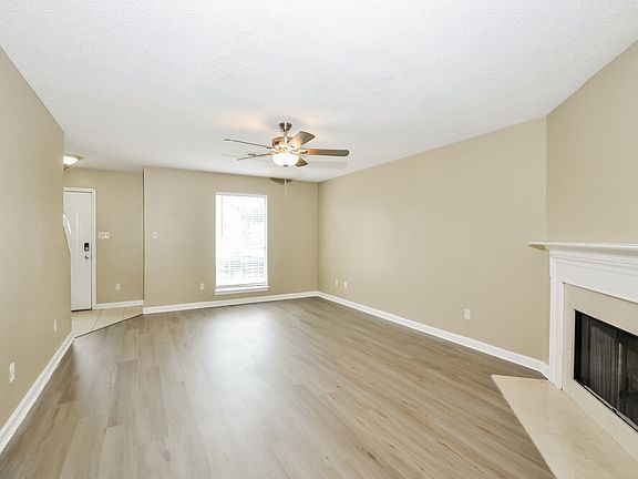 5th image of 4252 Rainey Woods Dr