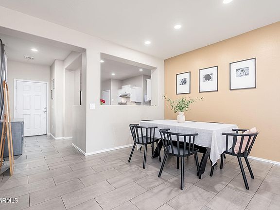 5th image of 19420 W WOODLANDS Avenue