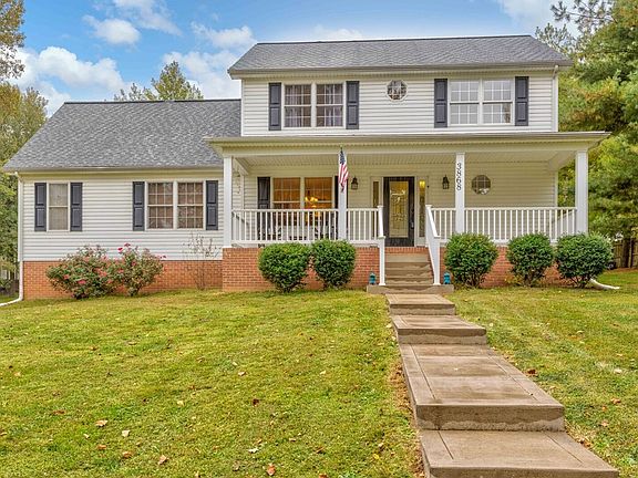 2nd image of 3868 Peachtree Dr