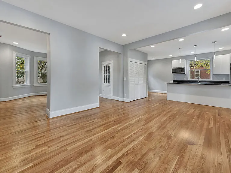 5021 Ravenna St — Photo 3