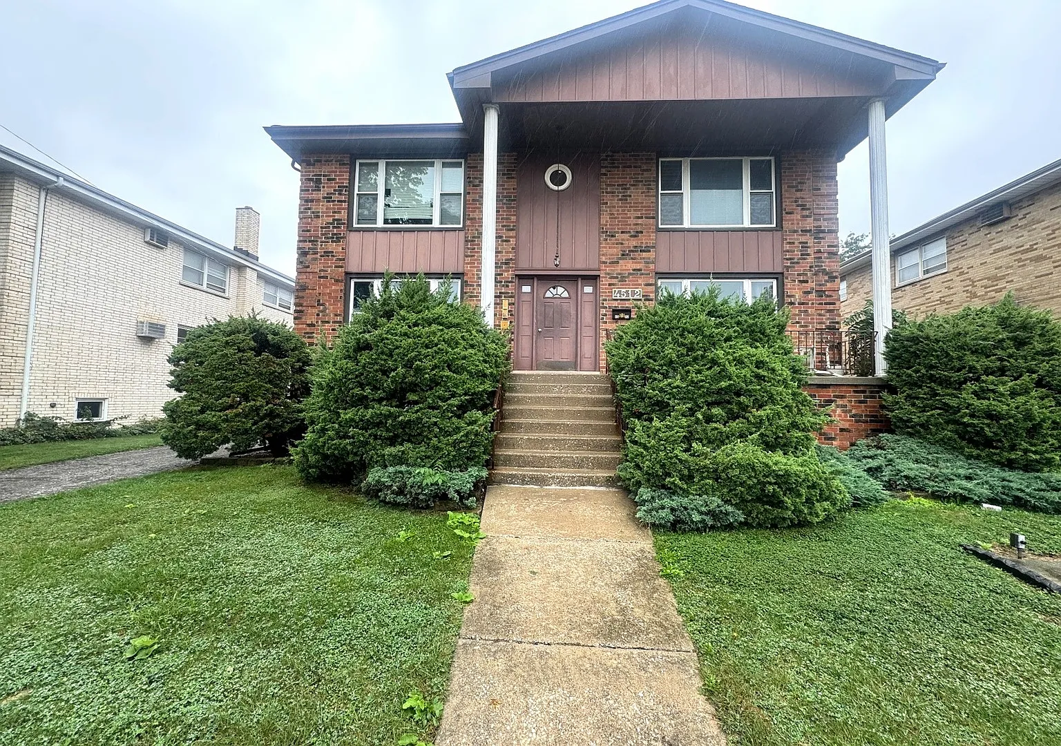 2 bed, 900 sqft, $1,700 — Photo 1