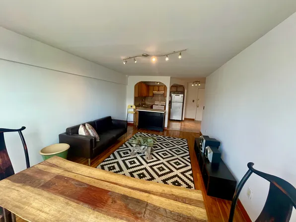 94-11 59th Avenue image 8 of 19