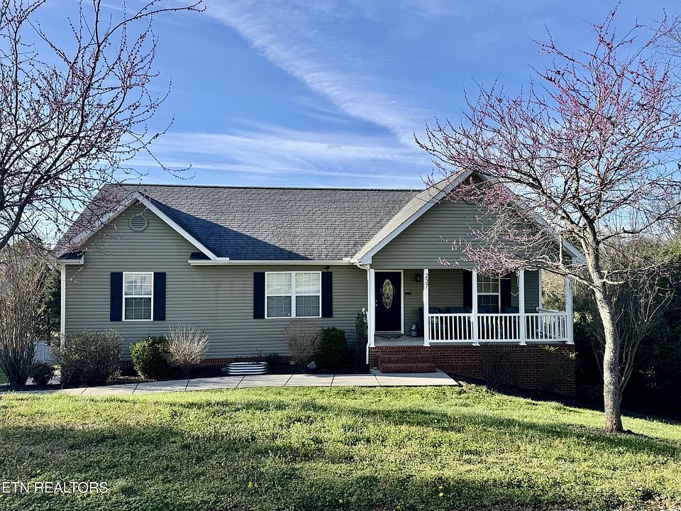 1st image of 237 Ridgefield Dr #64