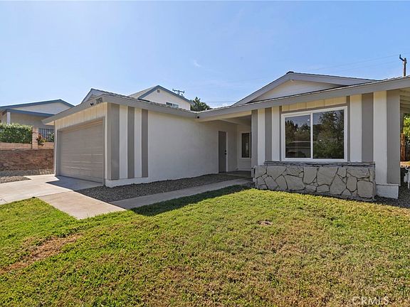 3rd image of 2192 Adrienne Dr